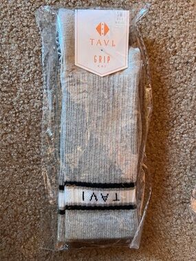Tavi Grip Kai Socks in Light Gray